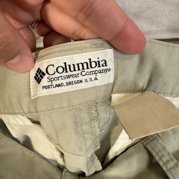 Columbia Tan Cargo Shorts Size 38 - Picture 4 of 5